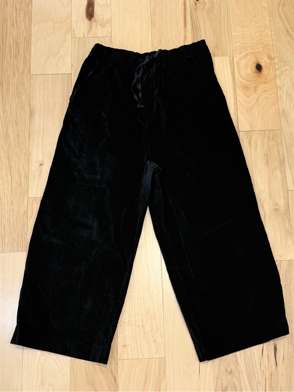 Album Di Famiglia Women’s Velvet W&S Wide & Short Trousers